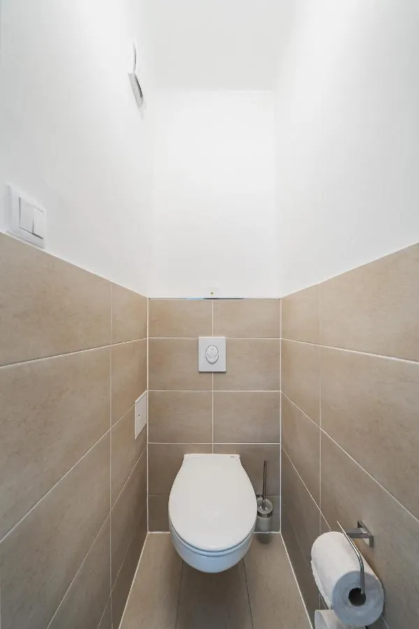 Central 70M Flat Close To Subway Apartment Vienna 0*,  Austria